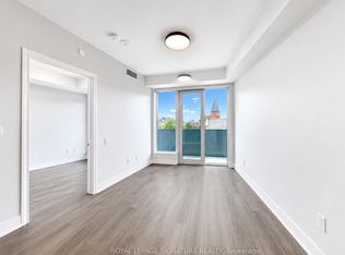 2525 Bathurst St #605, Toronto, ON M6B 2Y9