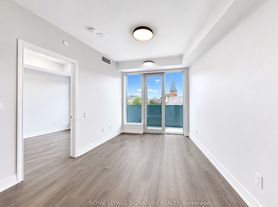 2525 Bathurst St