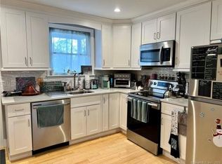 7 Dale St APT 2R, Stamford, CT 06902