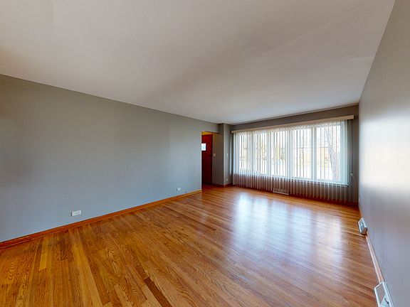 5th image of 16316 Drexel Ave