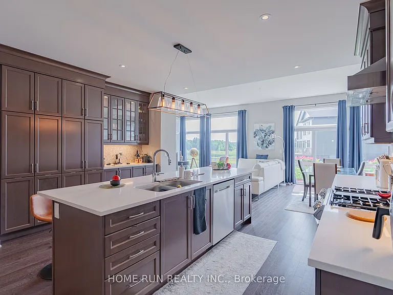 451 Longworth Ave — Photo 17