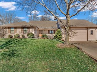 3101 SW Gisbourne Ln, Topeka, KS 66614