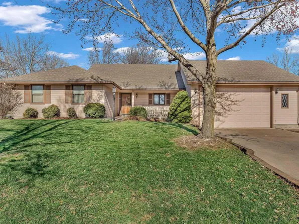 3101 SW Gisbourne Ln, Topeka, KS 66614