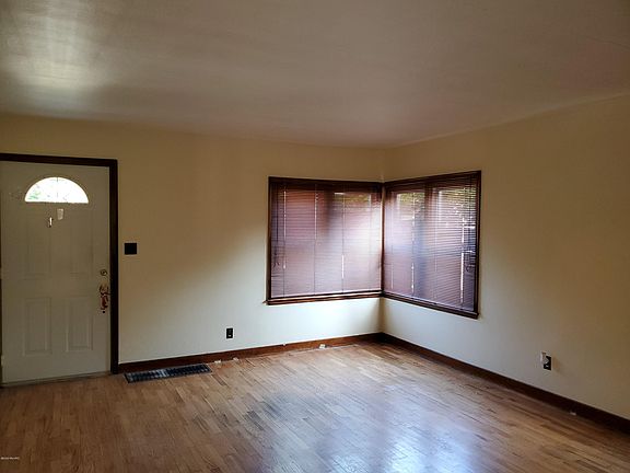 2nd image of 1164 Monroe St