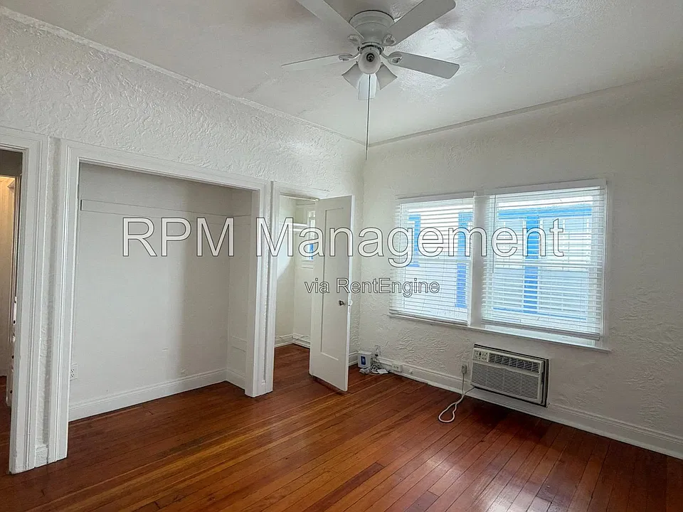 831 3/4 N Formosa Ave