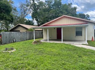 1607 Charles Ave, Plant City, FL 33563
