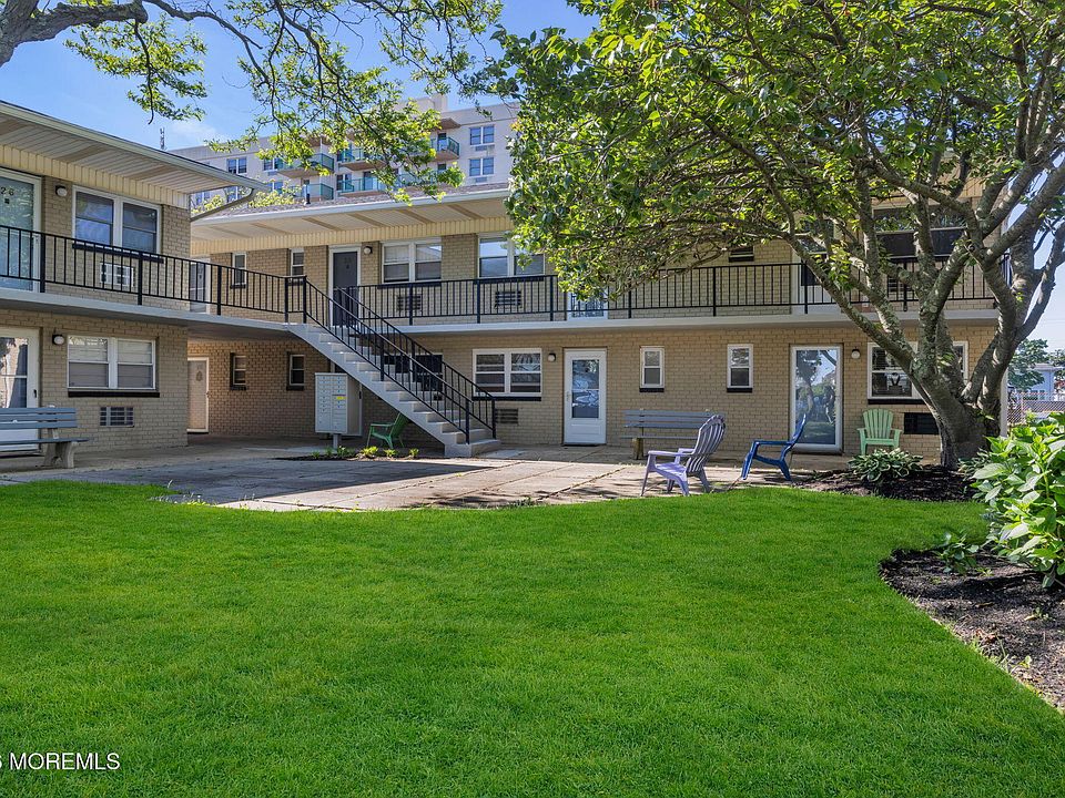 1st image of 455 Ocean Blvd APT 21
