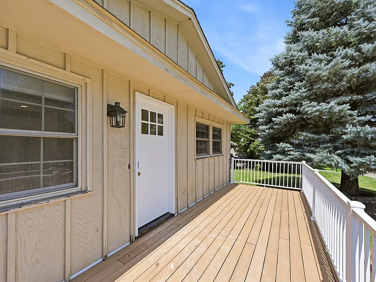 Private porch