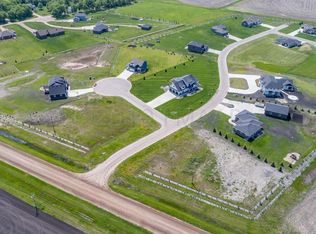 7601 Carroll Ct, Horace, ND 58047