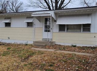 243 Reasor Dr, Saint Louis, MO 63135