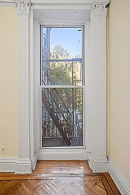 4th image of 275 Henry St APT B2