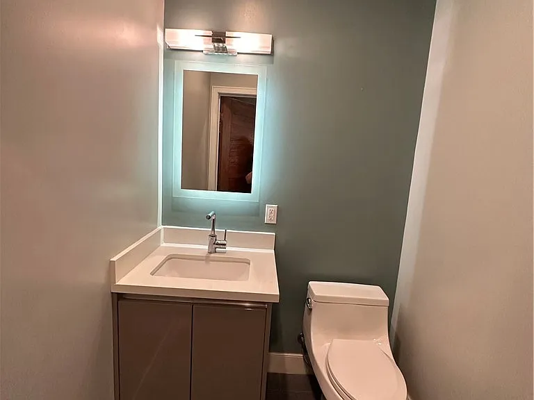 330 Salem St #102 — Photo 7
