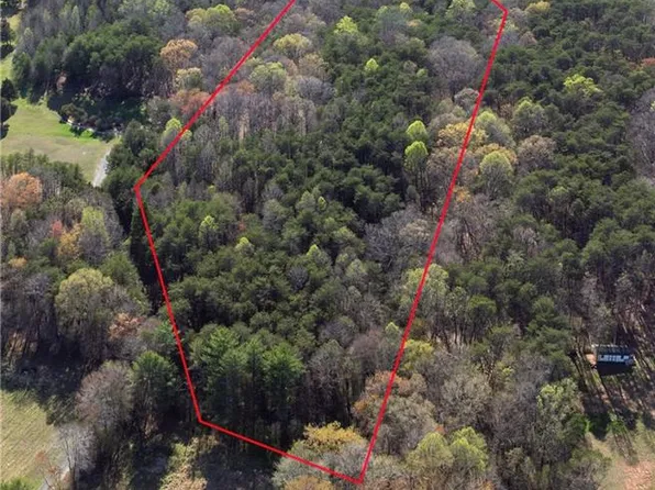 1530 Roberts Rd, Eden, NC 27288