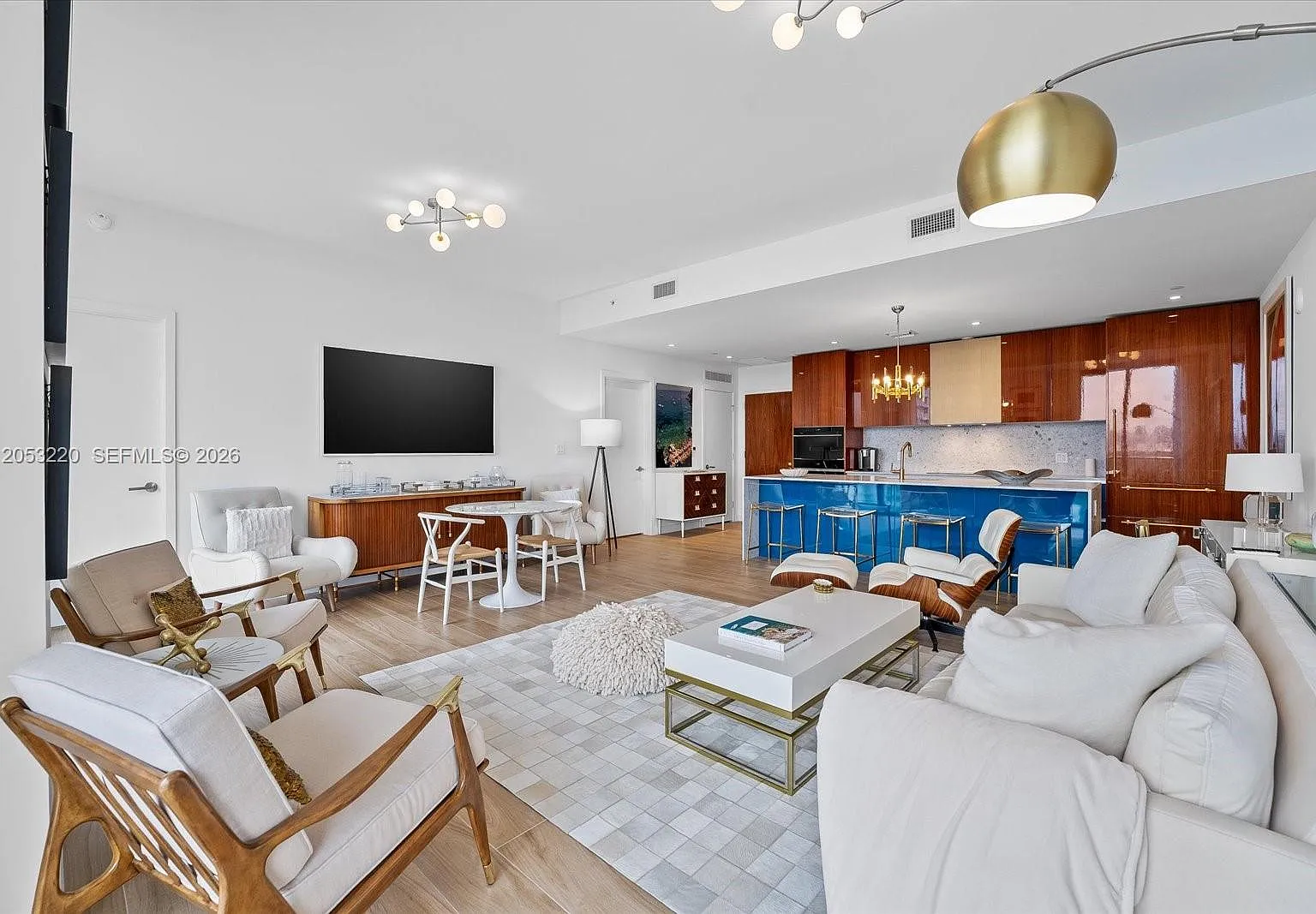 2 bed, 2.5 bath, 1207 sqft, $16,500 — Photo 4