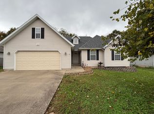 1623 S Burks Avenue, Springfield, MO 65807