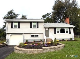 19 Winthrop Blvd, Cromwell, CT 06416