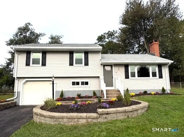 19 Winthrop Boulevard, Cromwell, CT 06416