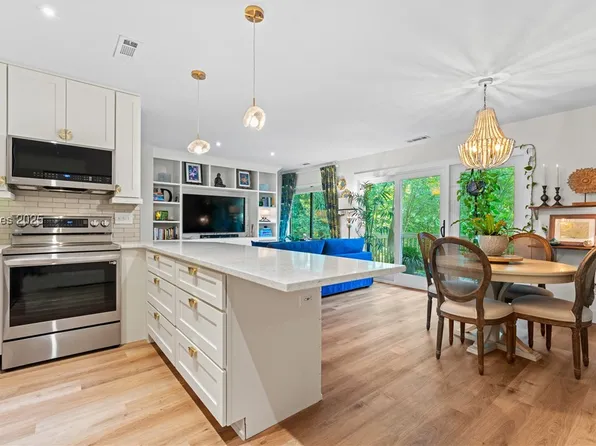 53 Delander Ct APT 48, Hilton Head Island, SC 29928