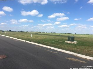 721 Highland St, Poth, TX 78147