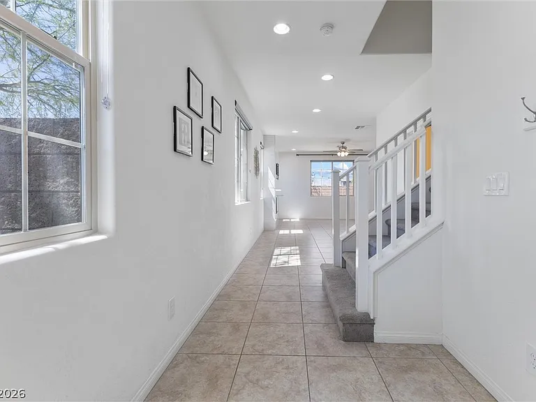 10925 Jordyn Hill St — Photo 2