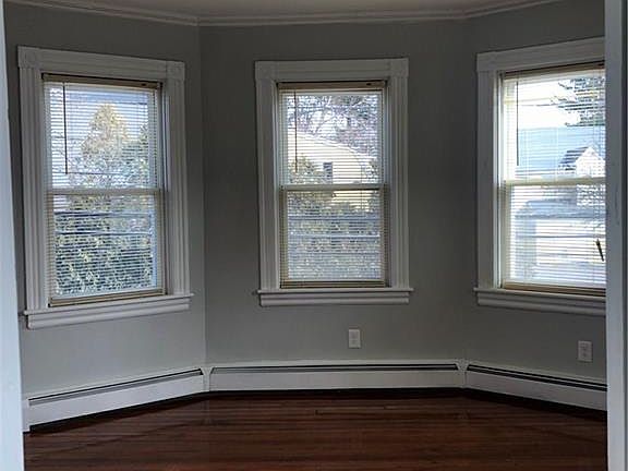 3rd image of 28 Roger Williams Ave