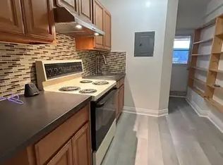 218 Greenwood Ave #1A, Toronto, ON M4L 2R2
