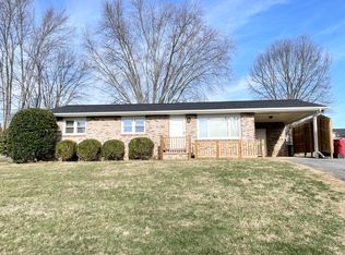4128 Ranch Rd, Johnson City, TN 37601