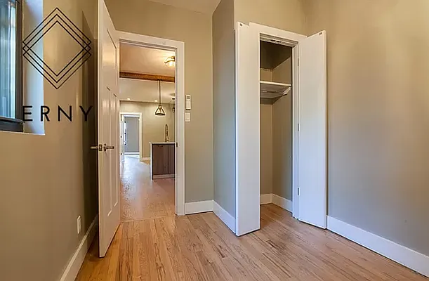Rented by ERNY LLC | media 25