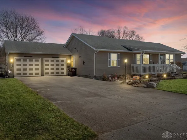 760 Glenwood Dr, Jamestown, OH 45335