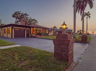 2410 Riverside Dr E, Bradenton, FL 34208