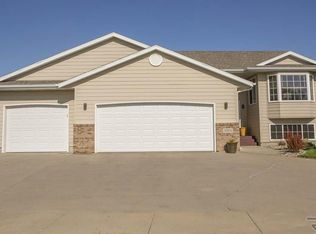 4704 S Galway Ave, Sioux Falls, SD 57106