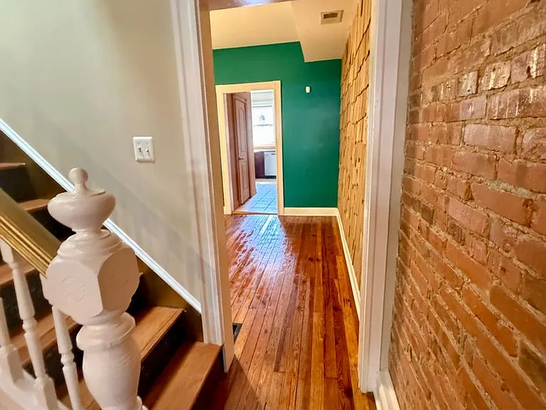 411 E Lorraine Ave — Photo 6