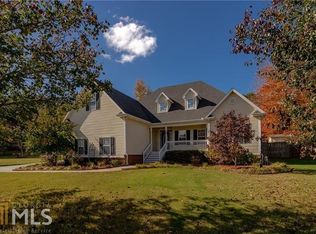 12 Appletree Ct, Cartersville, GA 30121