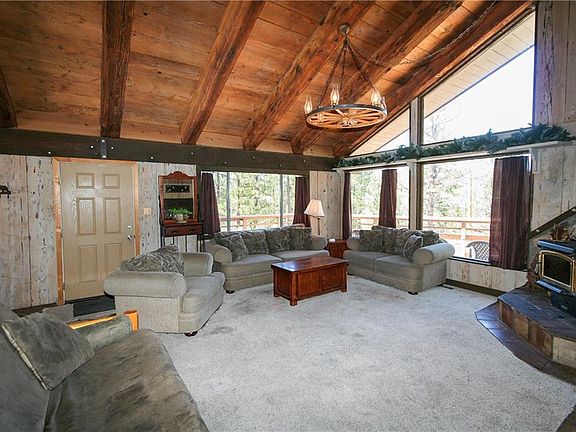 3rd image of 112 Deer Horn Dr