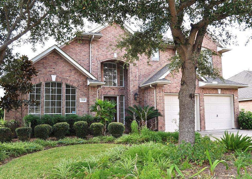 1st image of 1324 Crystal Lake Cir E