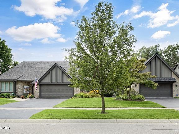 2nd image of 6775 Carrie Pine Ln