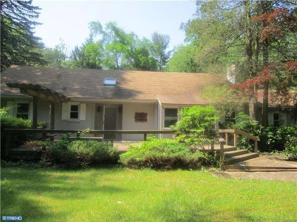 211 Gulph Creek Rd, Wayne, PA 19087