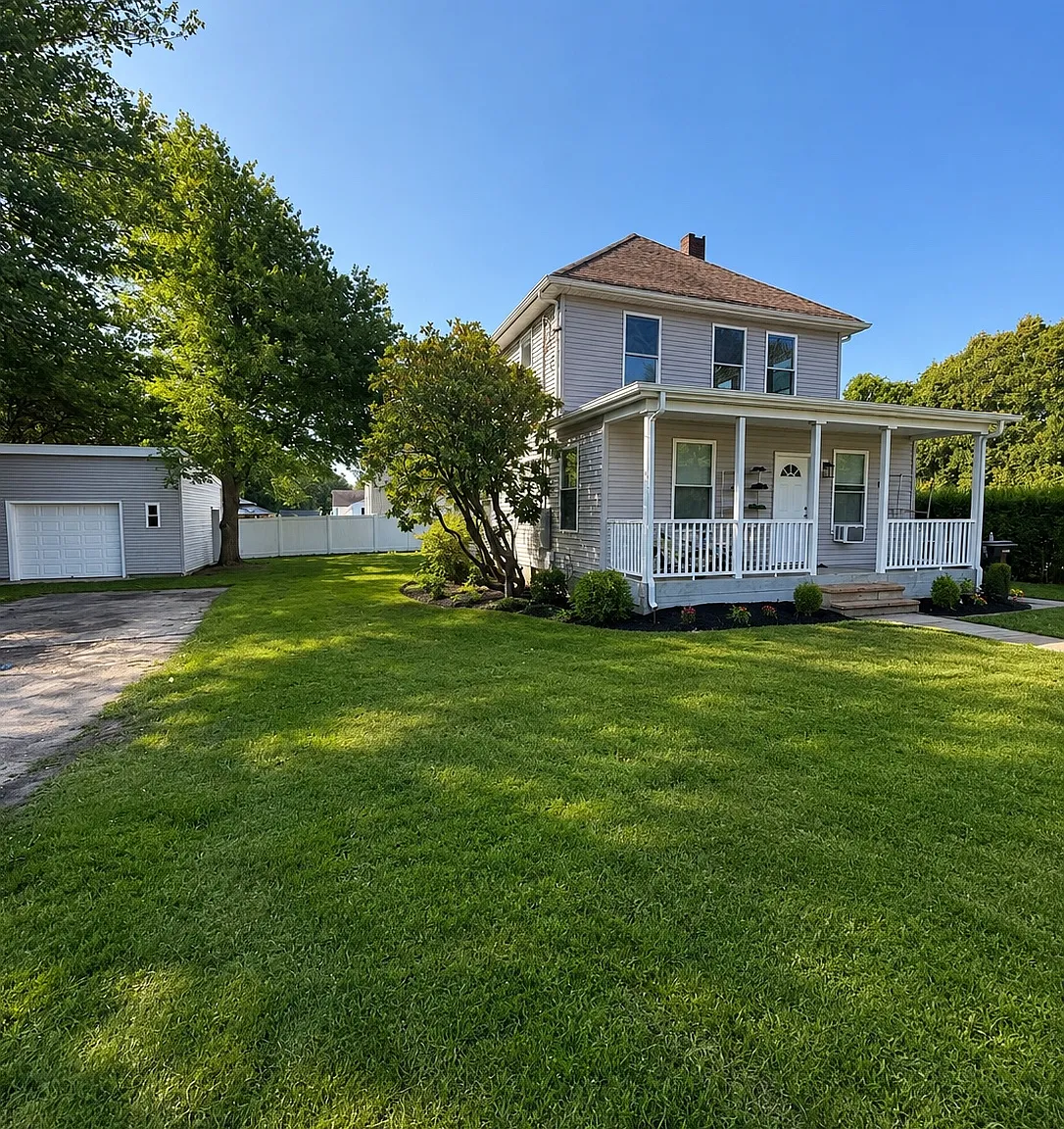 2 bed, $2,200 — Photo 1