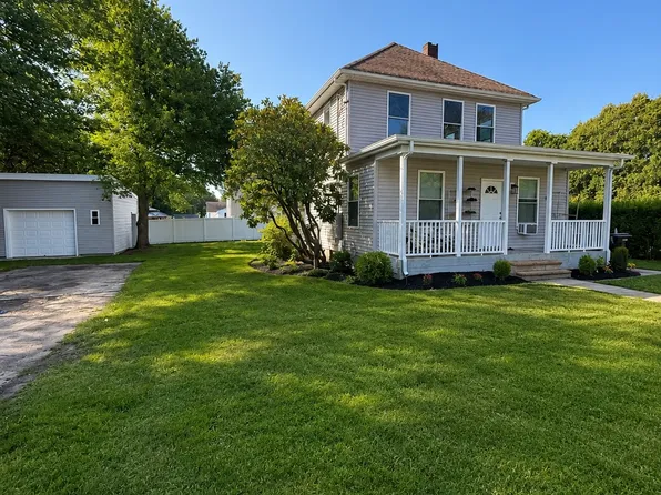 850 Allen St #2, North Dartmouth, MA 02747