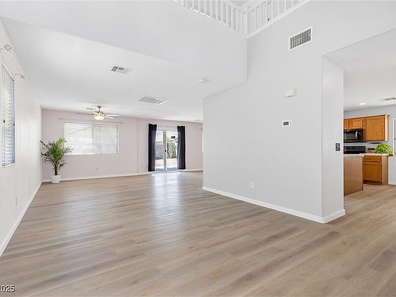 5th image of 9013 Meisenheimer Ave