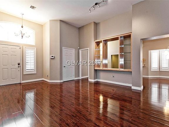 3rd image of 2457 Desert Butte Dr