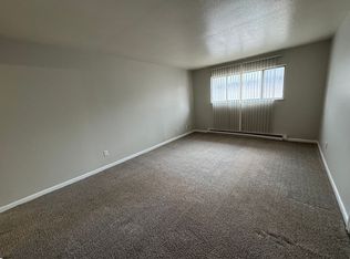 3241 S Douglas Ave #E19, Springfield, IL 62704