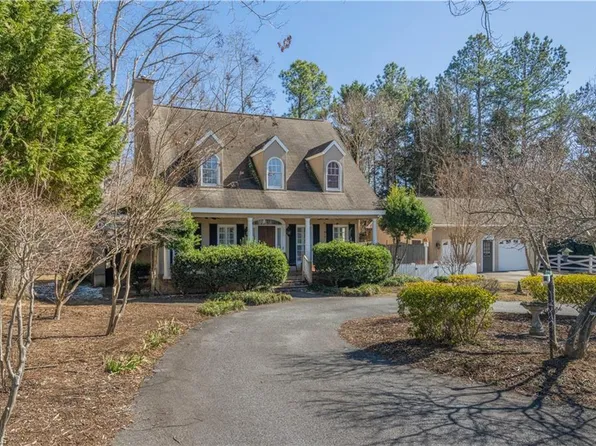 1651 Carriage House Pl, Winston Salem, NC 27106