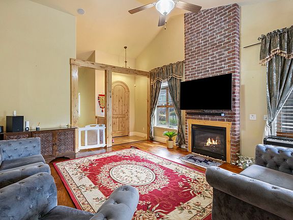 5th image of 4326 W Blackshear Dr