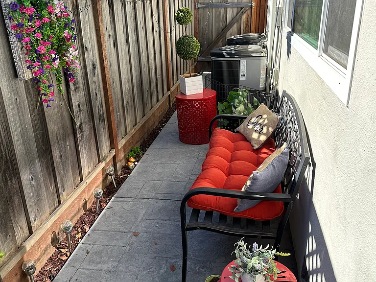 outdoor sitting area