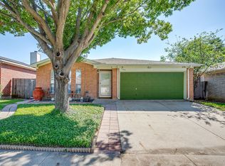 704 Charles City Dr, Arlington, TX 76018