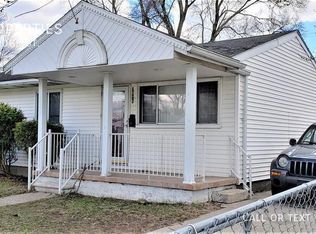 2826 Appleridge St, Ypsilanti, MI 48198