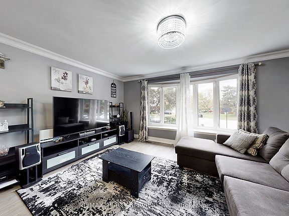 5th image of 53 Geneva Cres