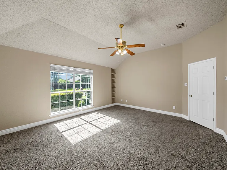 6008 Tupelo Ln — Photo 10