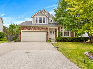 994 Dunhill Rd, Grayslake, IL 60030